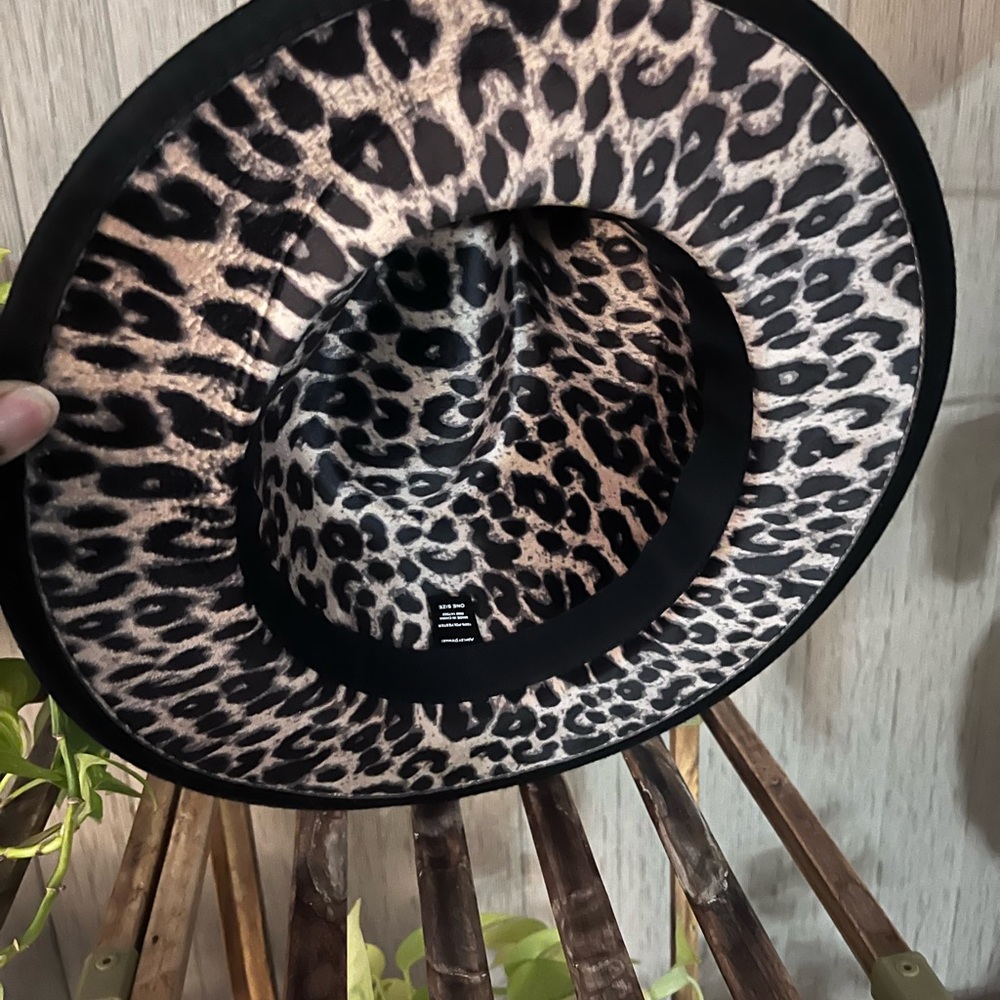 Classic Black Ashley Stewart Fedora Hat